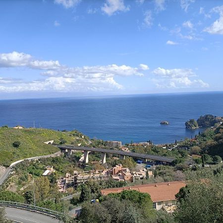 Al Bajah Loft Monovano Con Requisiti Hotel Taormina Zewnętrze zdjęcie