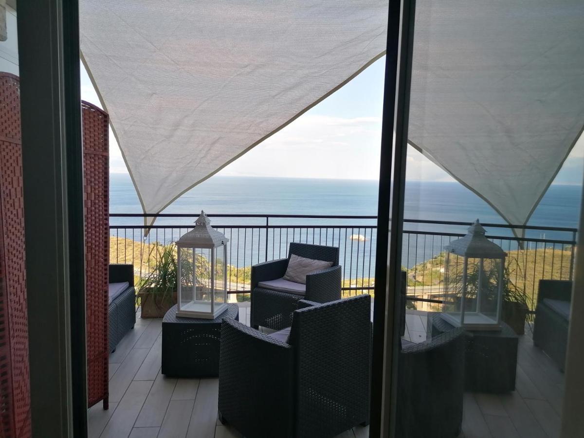 Al Bajah Loft Monovano Con Requisiti Hotel Taormina Zewnętrze zdjęcie