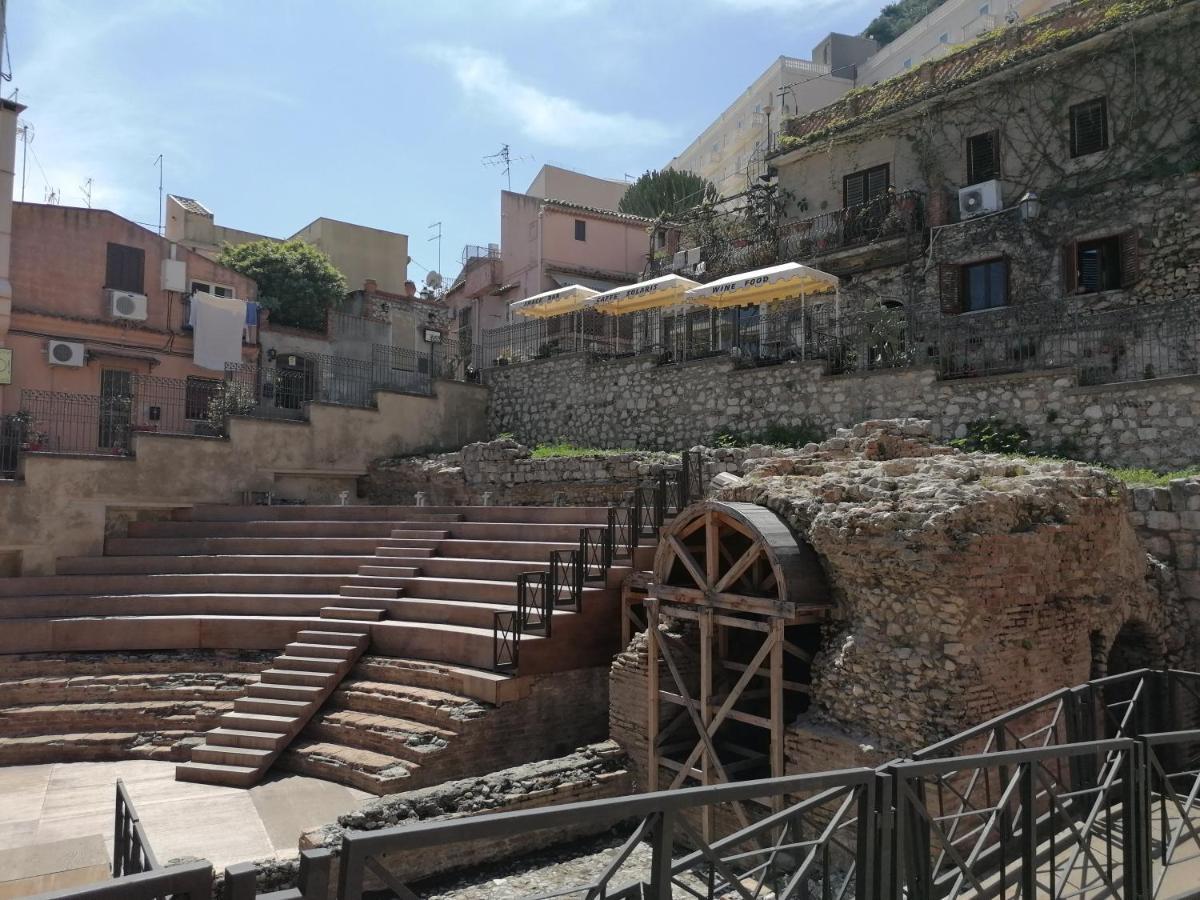 Al Bajah Loft Monovano Con Requisiti Hotel Taormina Zewnętrze zdjęcie