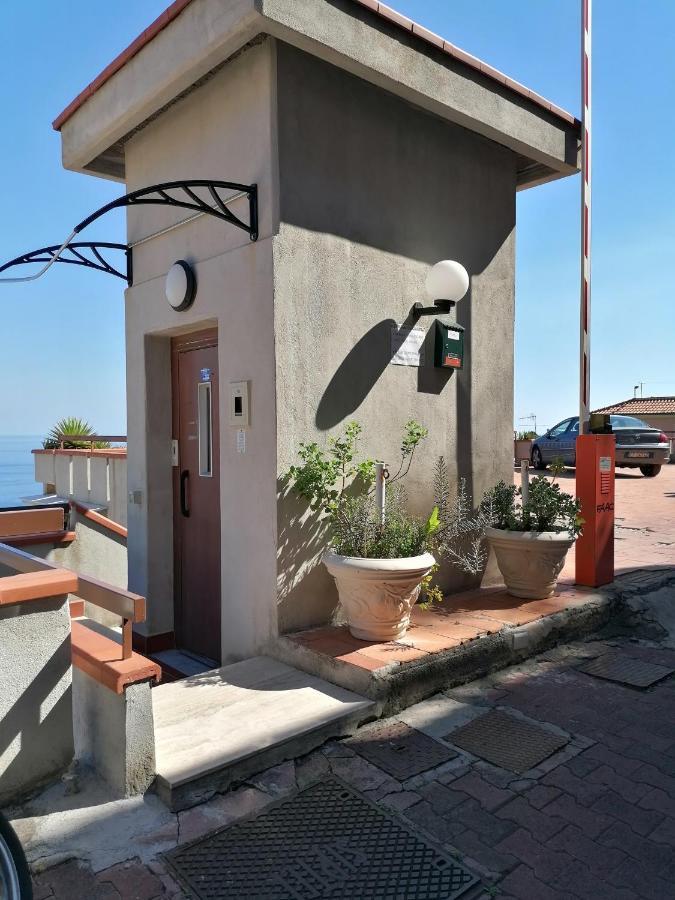 Al Bajah Loft Monovano Con Requisiti Hotel Taormina Zewnętrze zdjęcie