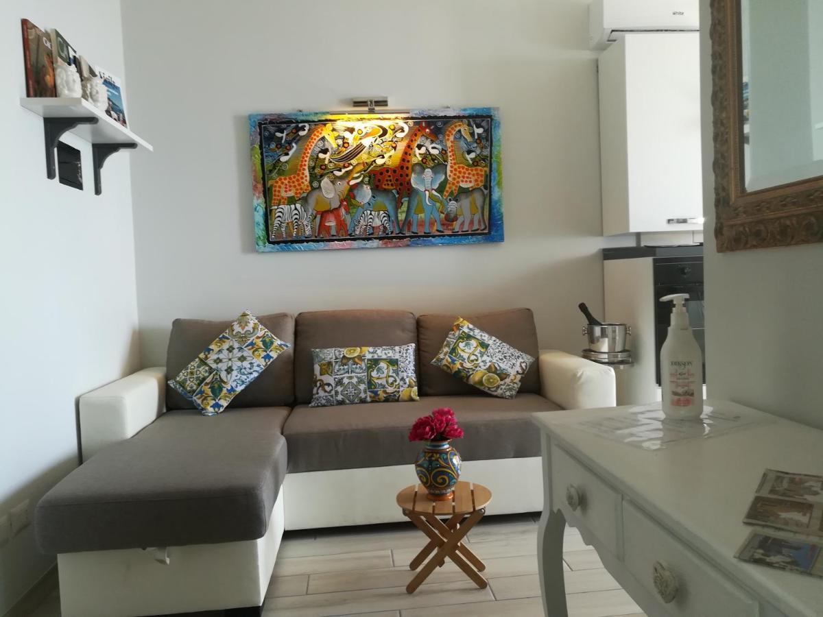 Al Bajah Loft Monovano Con Requisiti Hotel Taormina Zewnętrze zdjęcie