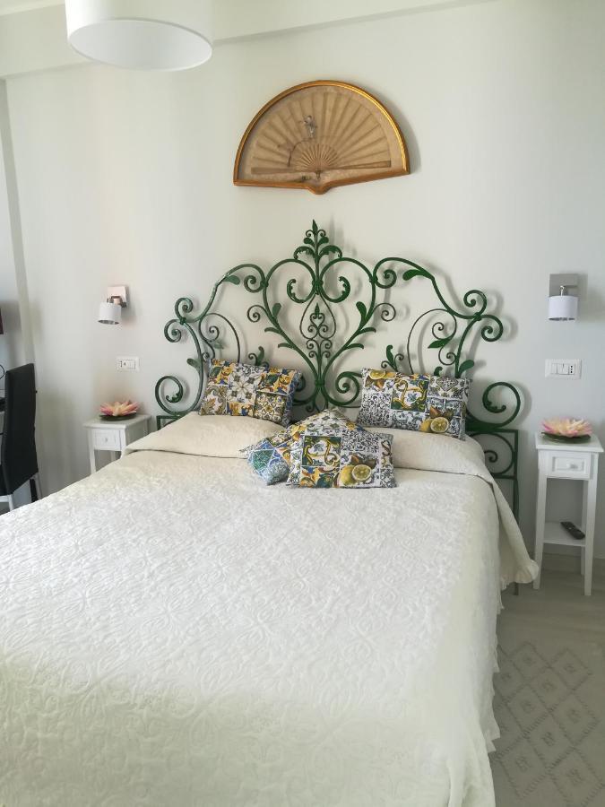 Al Bajah Loft Monovano Con Requisiti Hotel Taormina Zewnętrze zdjęcie
