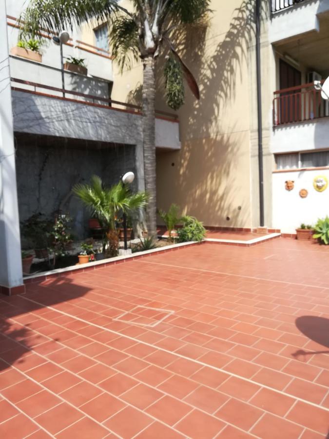 Al Bajah Loft Monovano Con Requisiti Hotel Taormina Zewnętrze zdjęcie